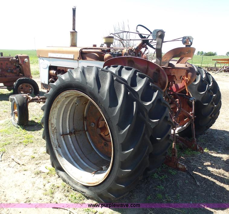 image for item J6108 International 560 tractor