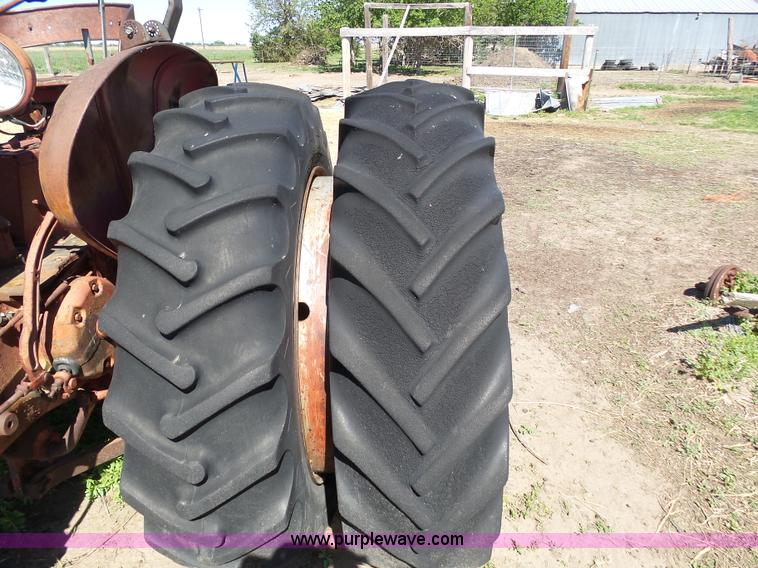 image for item J6108 International 560 tractor