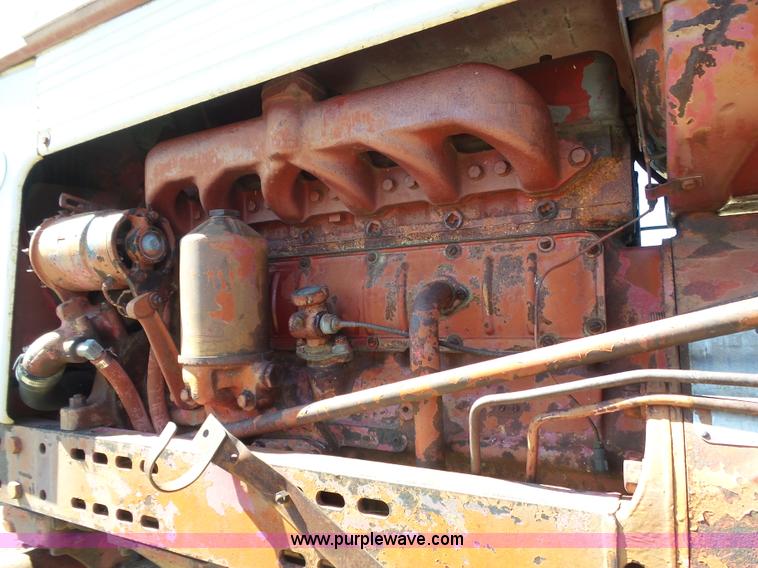 image for item J6108 International 560 tractor