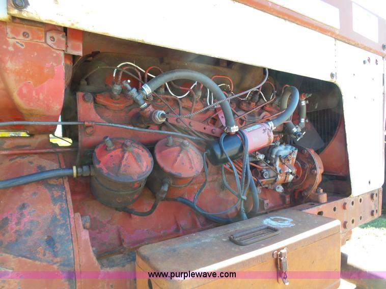 image for item J6108 International 560 tractor