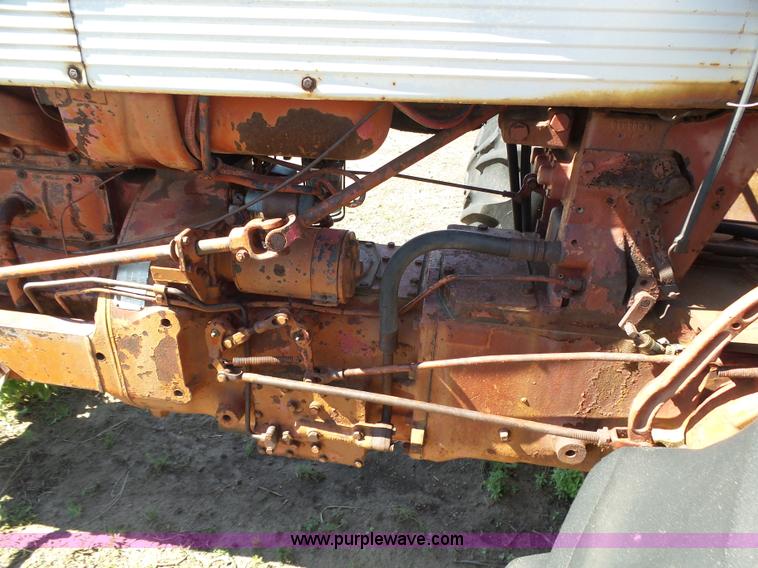 image for item J6108 International 560 tractor