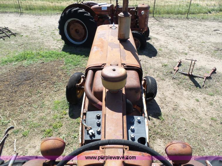 image for item J6108 International 560 tractor