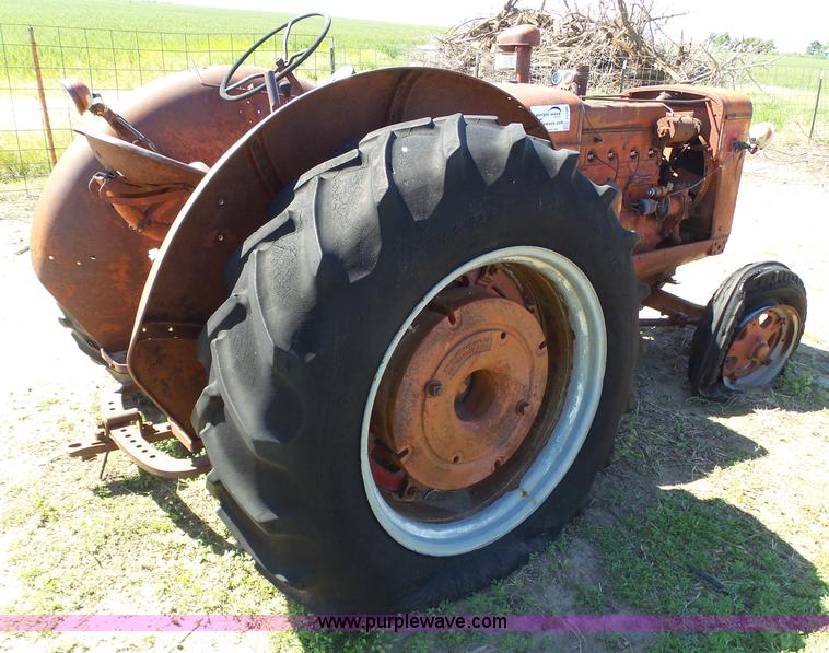 image for item J6109 International WD tractor