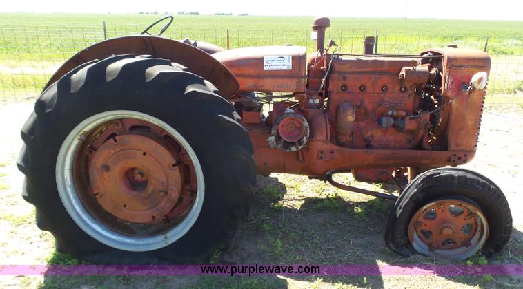 image for item J6109 International WD tractor