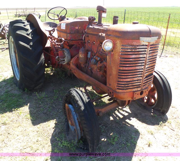 image for item J6109 International WD tractor