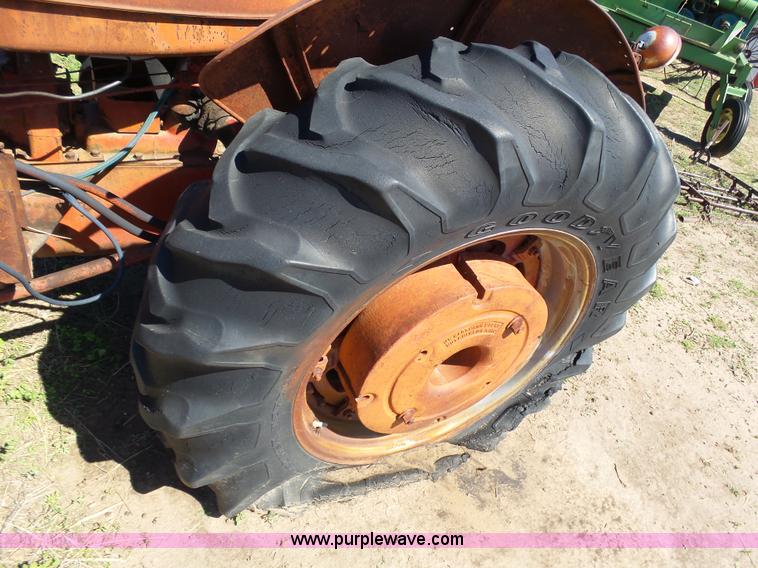 image for item J6109 International WD tractor