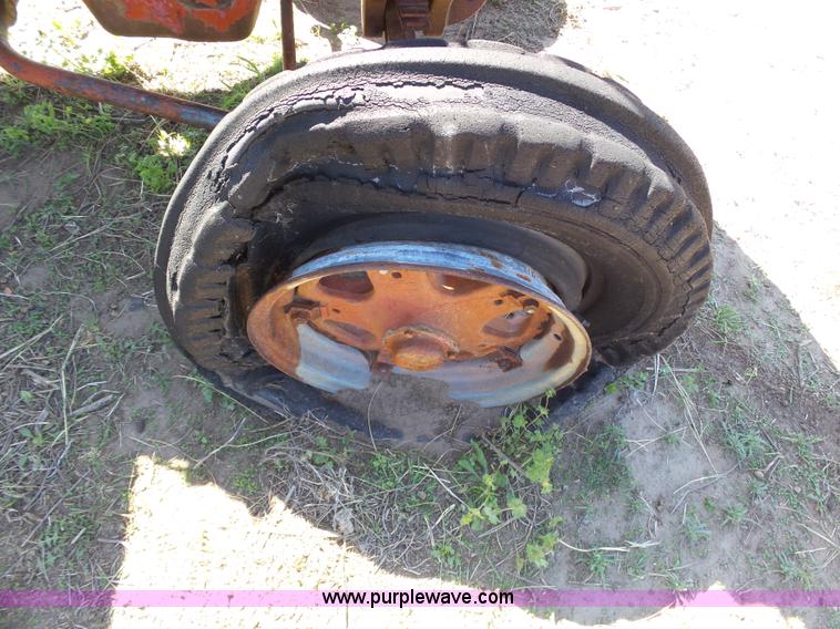 image for item J6109 International WD tractor