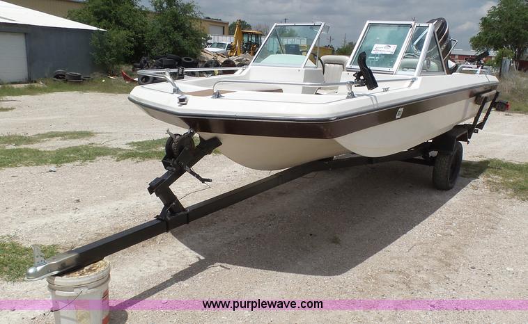 image for item J6114 1975 Ozark boat