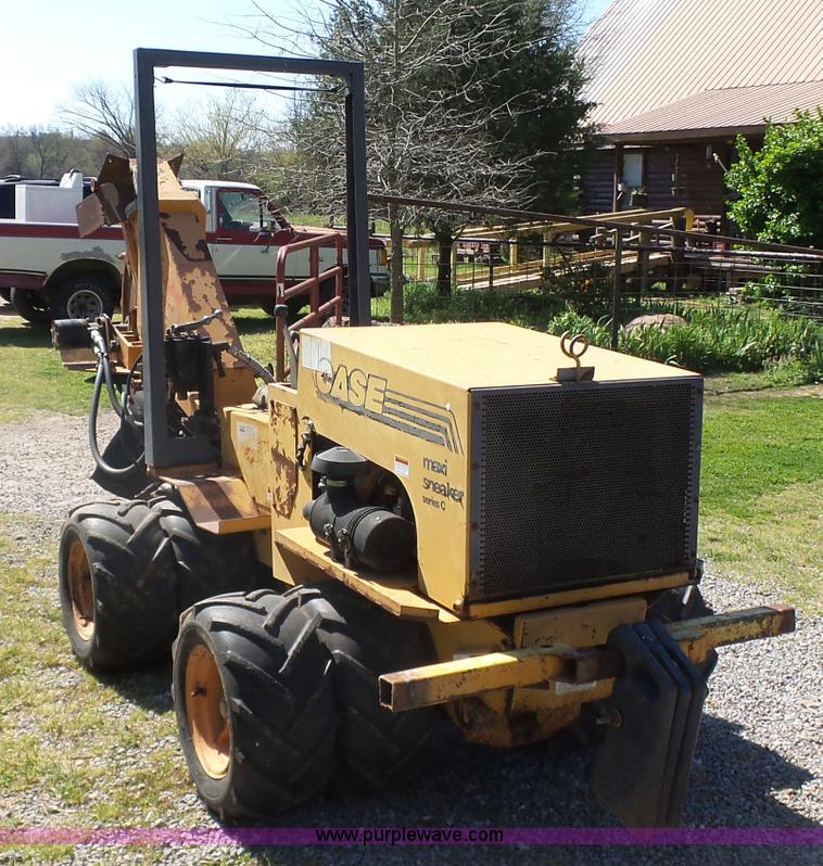 image for item J7527 1995 Case Maxi-Sneaker C rock saw