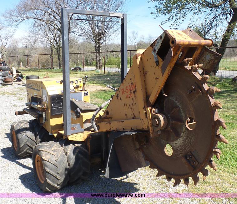 image for item J7527 1995 Case Maxi-Sneaker C rock saw