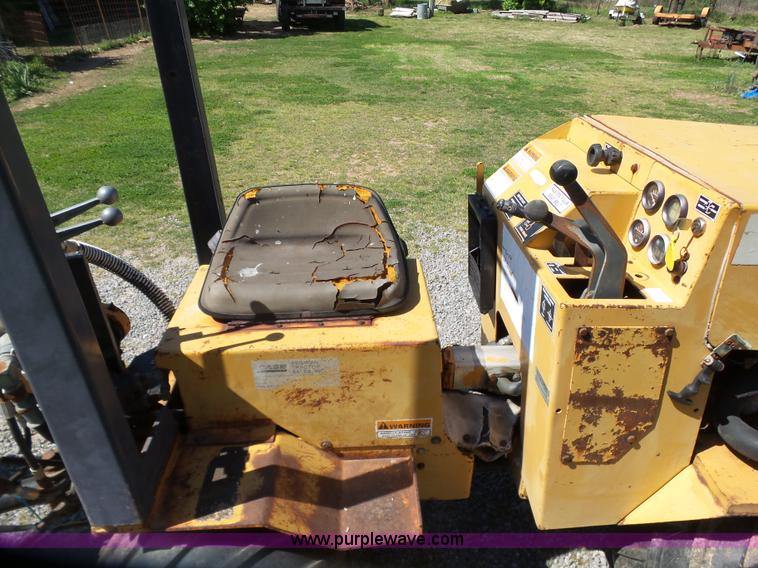 image for item J7527 1995 Case Maxi-Sneaker C rock saw