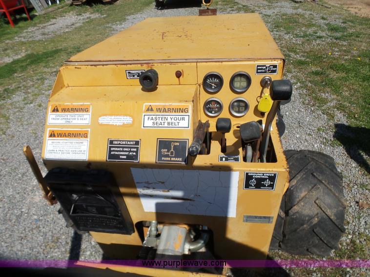 image for item J7527 1995 Case Maxi-Sneaker C rock saw