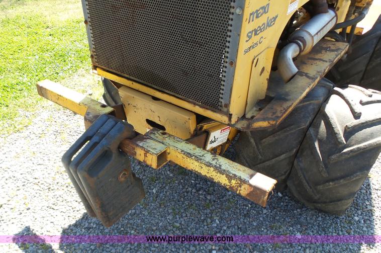 image for item J7527 1995 Case Maxi-Sneaker C rock saw