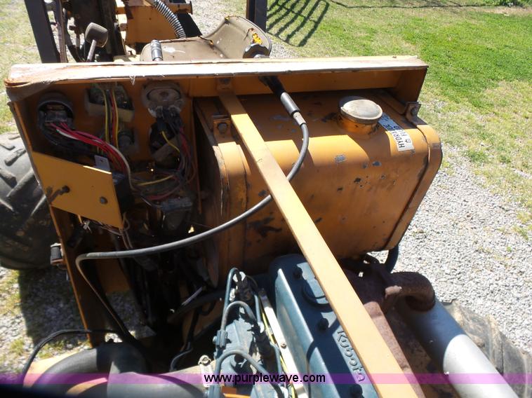 image for item J7527 1995 Case Maxi-Sneaker C rock saw