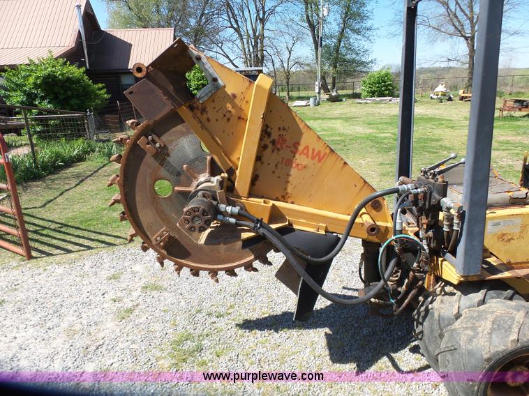 image for item J7527 1995 Case Maxi-Sneaker C rock saw