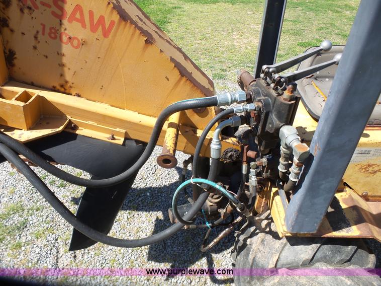 image for item J7527 1995 Case Maxi-Sneaker C rock saw