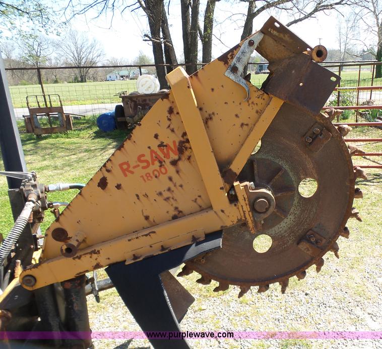 image for item J7527 1995 Case Maxi-Sneaker C rock saw