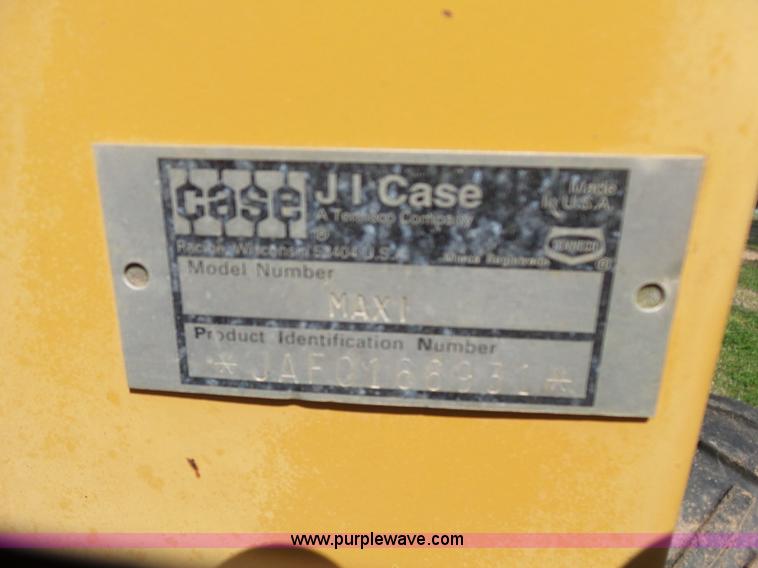 image for item J7527 1995 Case Maxi-Sneaker C rock saw