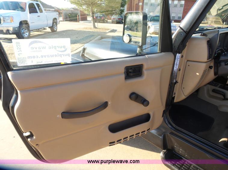 image for item J7528 1999 Jeep Wrangler