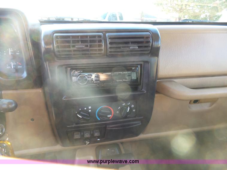 image for item J7528 1999 Jeep Wrangler