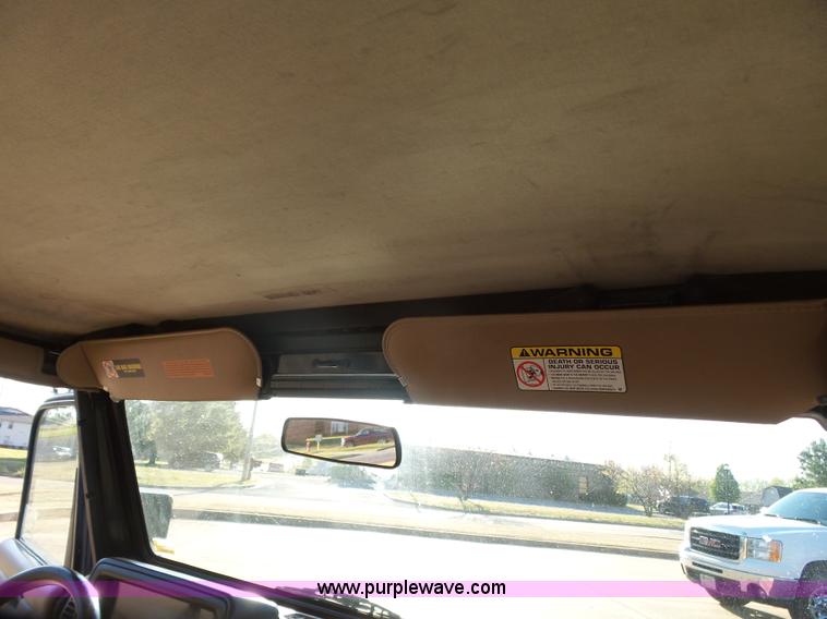 image for item J7528 1999 Jeep Wrangler