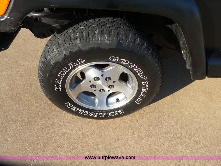 image for item J7528 1999 Jeep Wrangler