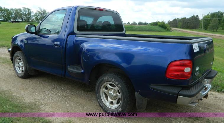 image for item J8930 1997 Ford F150 pickup truck