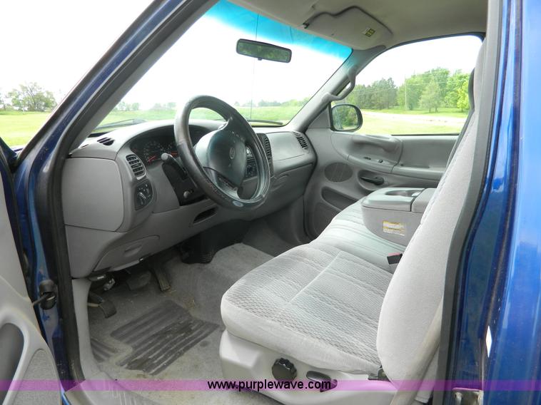 image for item J8930 1997 Ford F150 pickup truck