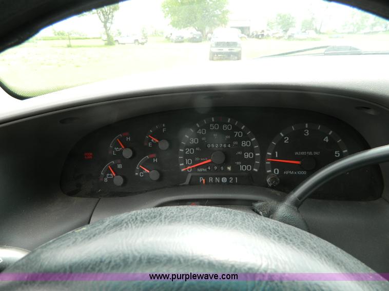 image for item J8930 1997 Ford F150 pickup truck