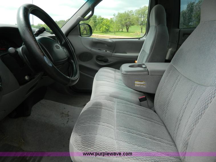 image for item J8930 1997 Ford F150 pickup truck