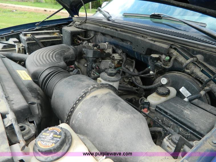 image for item J8930 1997 Ford F150 pickup truck