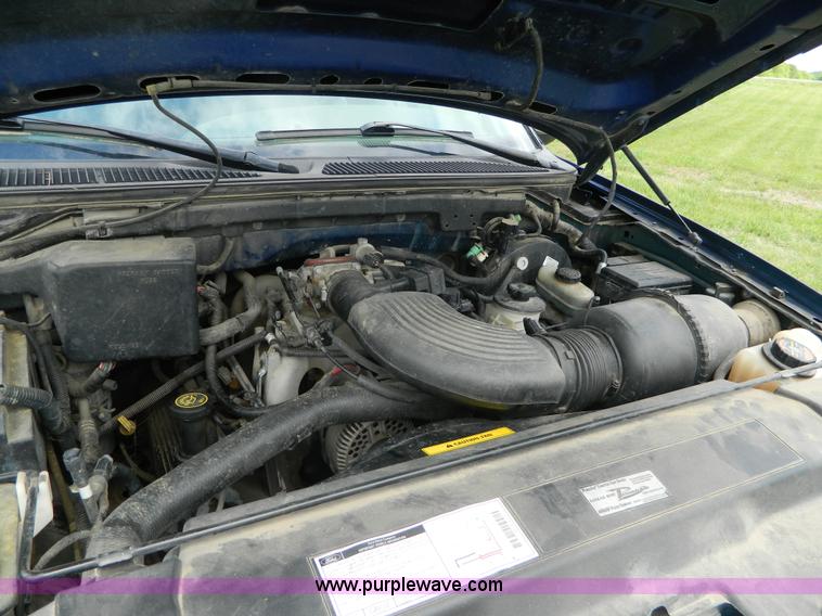 image for item J8930 1997 Ford F150 pickup truck