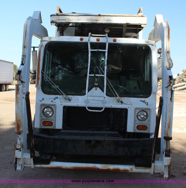 image for item K1239 1988 Mack MR630S refuse truck