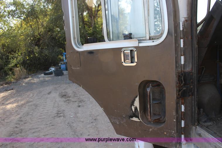 image for item K1239 1988 Mack MR630S refuse truck