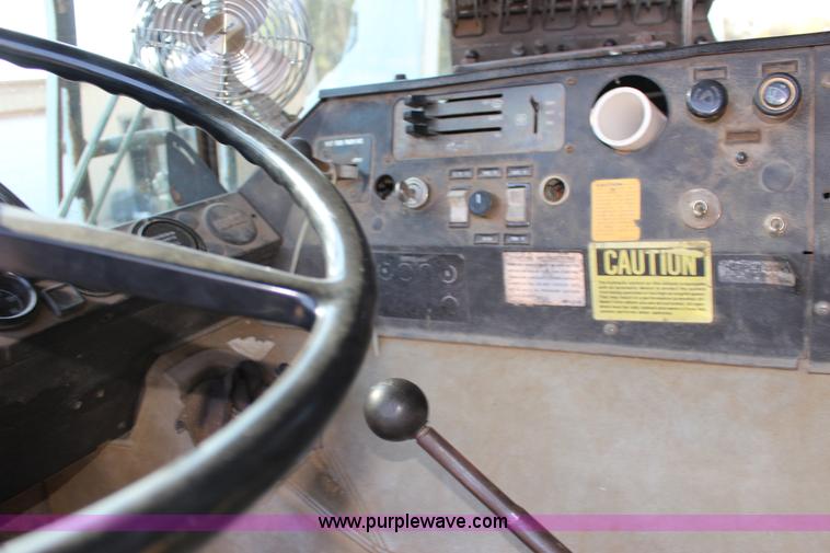 image for item K1239 1988 Mack MR630S refuse truck