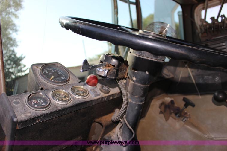 image for item K1239 1988 Mack MR630S refuse truck