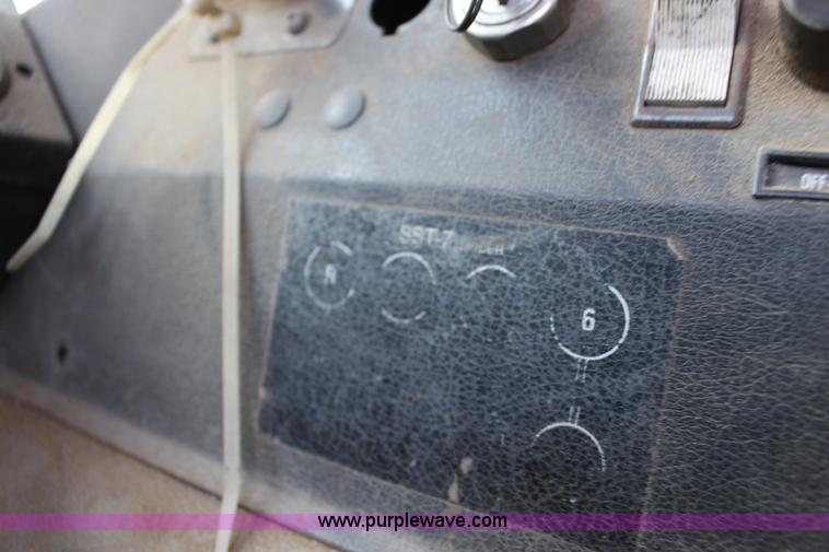 image for item K1239 1988 Mack MR630S refuse truck