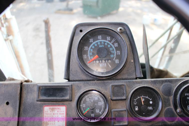 image for item K1239 1988 Mack MR630S refuse truck