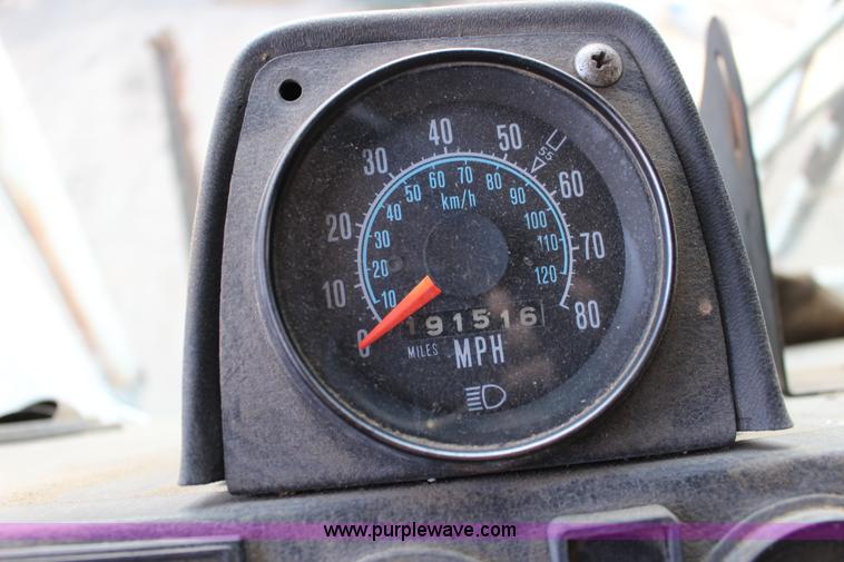 image for item K1239 1988 Mack MR630S refuse truck