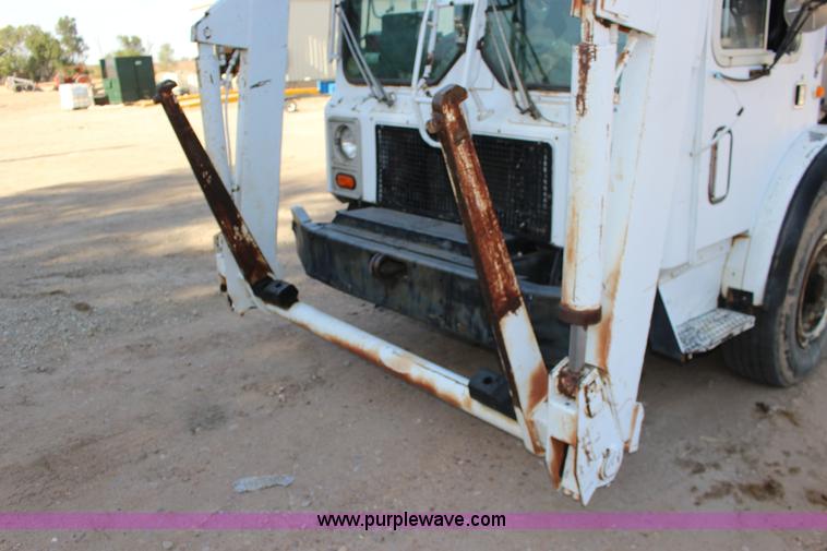 image for item K1239 1988 Mack MR630S refuse truck