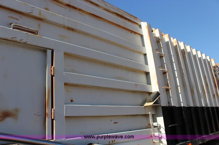 image for item K1239 1988 Mack MR630S refuse truck