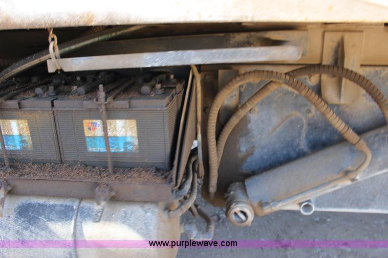 image for item K1239 1988 Mack MR630S refuse truck