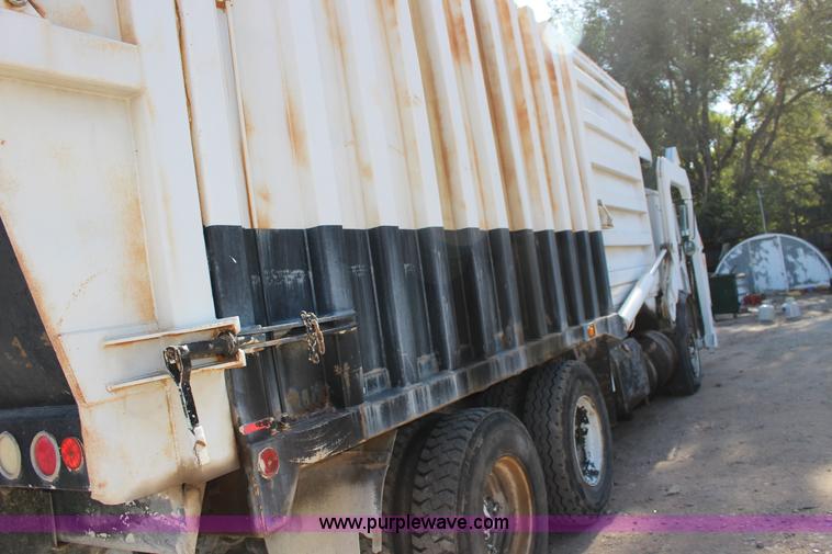 image for item K1239 1988 Mack MR630S refuse truck