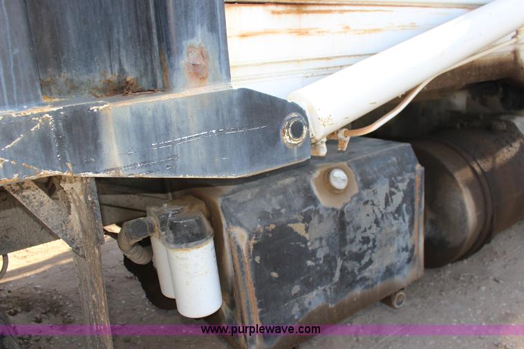 image for item K1239 1988 Mack MR630S refuse truck