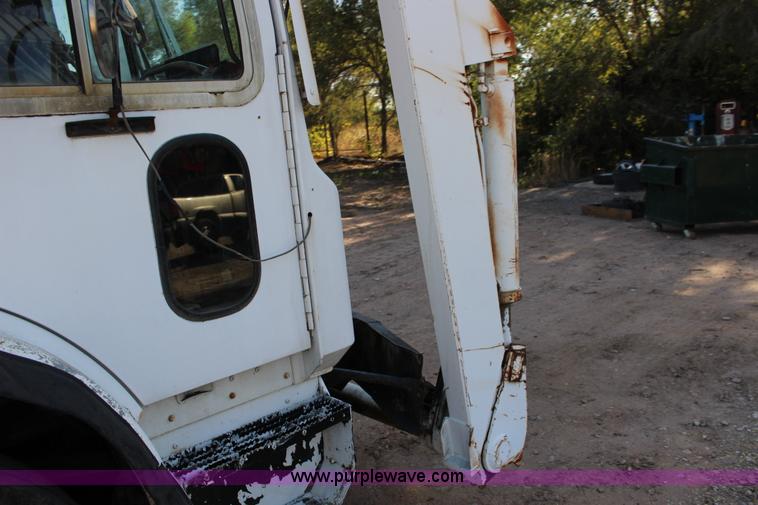 image for item K1239 1988 Mack MR630S refuse truck