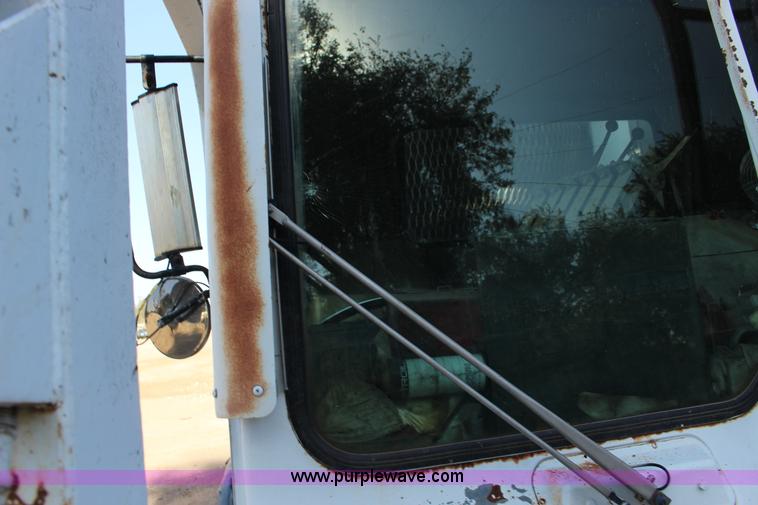 image for item K1239 1988 Mack MR630S refuse truck