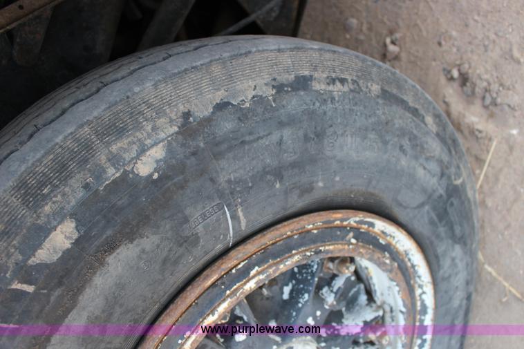 image for item K1239 1988 Mack MR630S refuse truck