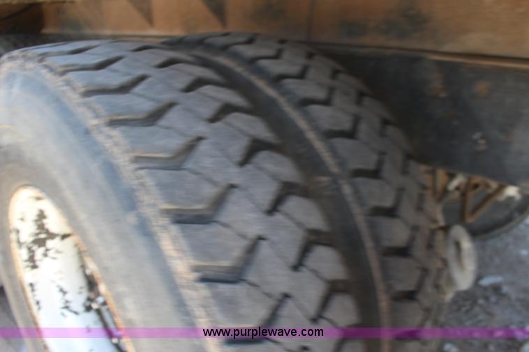 image for item K1239 1988 Mack MR630S refuse truck