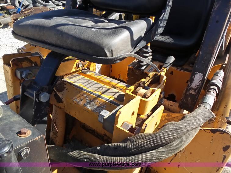 image for item K1341 Mustang MBH9 excavator skid steer attachment