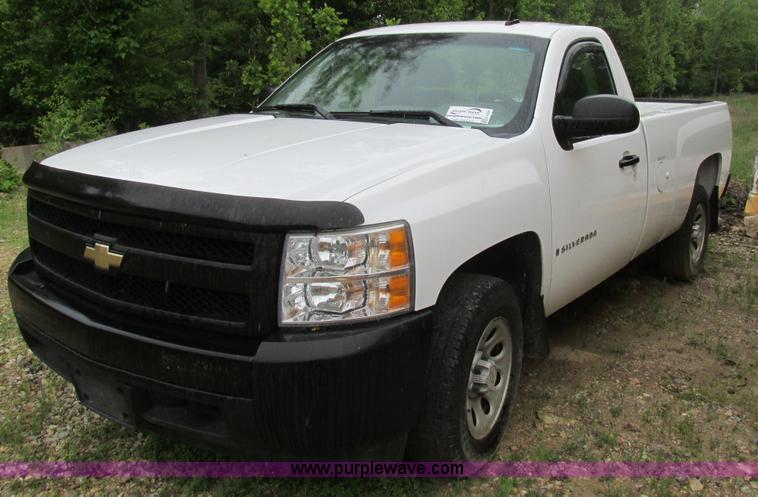 image for item K1400 2007 Chevrolet Silverado 1500 pickup truck